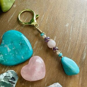 Handmade Hand Crafted Crystals Gemstones Wire Wrapped OOAK Keychain Howlite